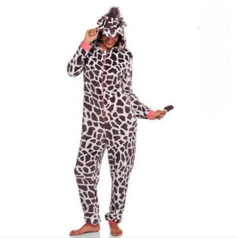 -- Secret Treasures Kids Pajamas in Brown and White Giraffe